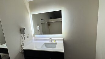 Howard Johnson by Wyndham Phoenix Airport/Downtown Area