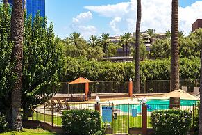 Howard Johnson by Wyndham Phoenix Airport/Downtown Area
