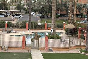 Howard Johnson by Wyndham Phoenix Airport/Downtown Area