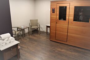 The Royal Anne Hotel