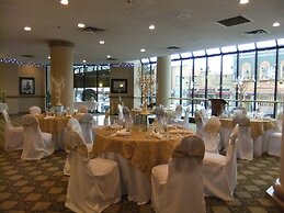 The Royal Anne Hotel