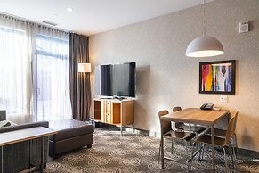 Hilton Montreal Laval