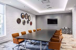 Hilton Montreal Laval