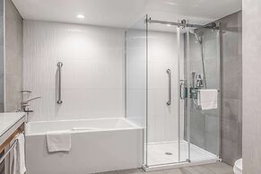 Hilton Montreal Laval