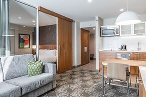 Hilton Montreal Laval