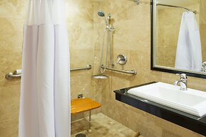 Crowne Plaza Portland Downtown Convention Center by IHG