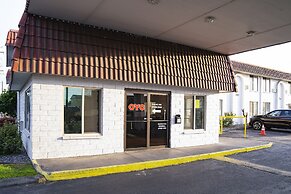 OYO Hotel Hermiston OR, Downtown