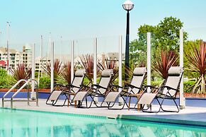 Coast Victoria Hotel & Marina by APA