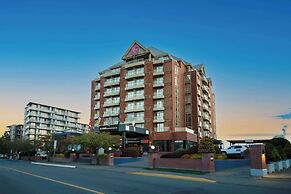 Coast Victoria Hotel & Marina by APA