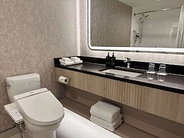 Coast Victoria Hotel & Marina by APA