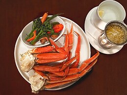 Coast Victoria Hotel & Marina by APA