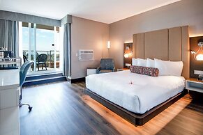 Coast Victoria Hotel & Marina by APA