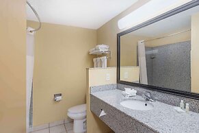Quality Inn & Suites Bloomington University Area