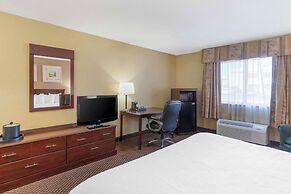 Quality Inn & Suites Bloomington University Area