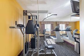Quality Inn & Suites Bloomington University Area