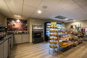 Lodge Of Four Seasons Golf Resort, Marina & Spa