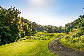 Lodge Of Four Seasons Golf Resort, Marina & Spa