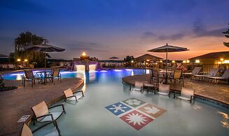 Lodge Of Four Seasons Golf Resort, Marina & Spa