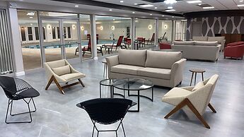 Ramada by Wyndham Hartford North / Bradley Airport