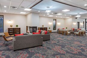 Ramada by Wyndham Hartford North / Bradley Airport