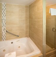 DoubleTree by Hilton Hotel Jacksonville Riverfront