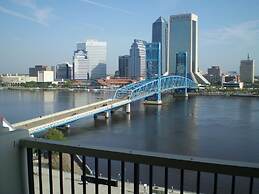 DoubleTree by Hilton Hotel Jacksonville Riverfront