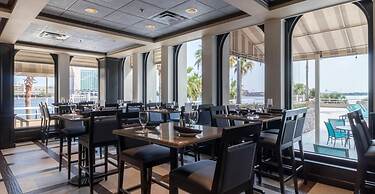 DoubleTree by Hilton Hotel Jacksonville Riverfront