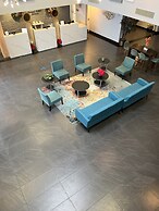 Grand Hotel Orlando at Universal Blvd - Shuttle to Theme Parks