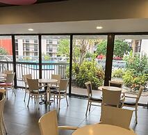 Grand Hotel Orlando at Universal Blvd - Shuttle to Theme Parks