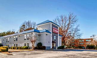 Econo Lodge Raleigh near Walnut Creek Amphitheatre