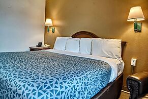 Econo Lodge Raleigh near Walnut Creek Amphitheatre