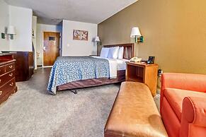 Econo Lodge Raleigh near Walnut Creek Amphitheatre