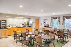 Econo Lodge Raleigh near Walnut Creek Amphitheatre