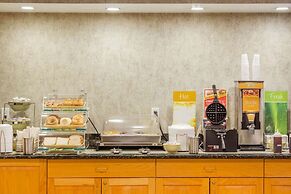 Econo Lodge Raleigh near Walnut Creek Amphitheatre