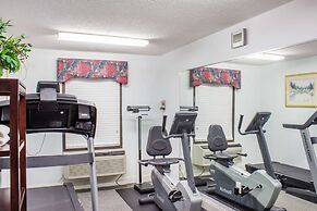 Econo Lodge Raleigh near Walnut Creek Amphitheatre