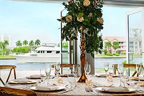 Doubletree Resort by Hilton Hollywood Beach