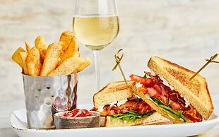 Courtyard by Marriott Jacksonville Airport