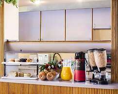 Econo Lodge Inn & Suites Colonie Center Mall