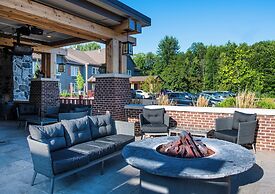 The Craftsman Inn & Suites