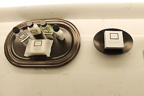 The Craftsman Inn & Suites