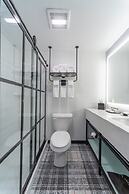 The Craftsman Inn & Suites