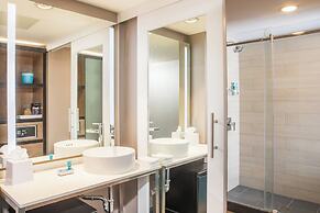 Aloft New York LaGuardia Airport