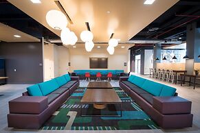 Aloft New York LaGuardia Airport