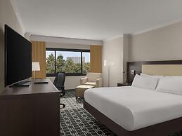 DoubleTree by Hilton Fort Lee - George Washington Bridge