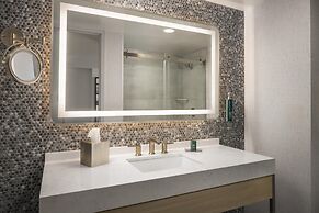 DoubleTree by Hilton Fort Lee - George Washington Bridge