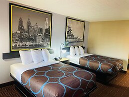 Super 8 by Wyndham Gloucester