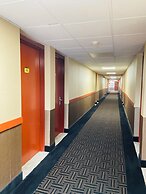 Super 8 by Wyndham Gloucester