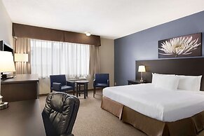 Days Inn & Conference Centre by Wyndham Montreal Airport