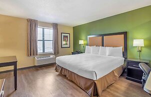 Extended Stay America Select Suites Chicago Downers Grove