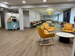 Spark by Hilton Fort Wayne